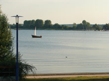 Blick auf den Uckersee mit Booten in Prenzlau
